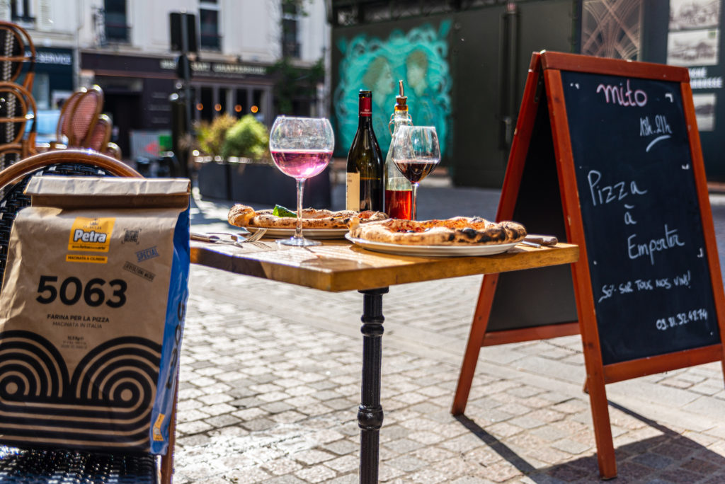fermentation de la pate, superbe terasse pour déguster une pizza à levallois